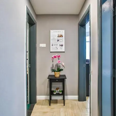 Comfy 2-Bedroom With Large Balcony By Shamori Home Near The Curve, One Utama, Ikea Damansara Petaling Jaya Exterior photo