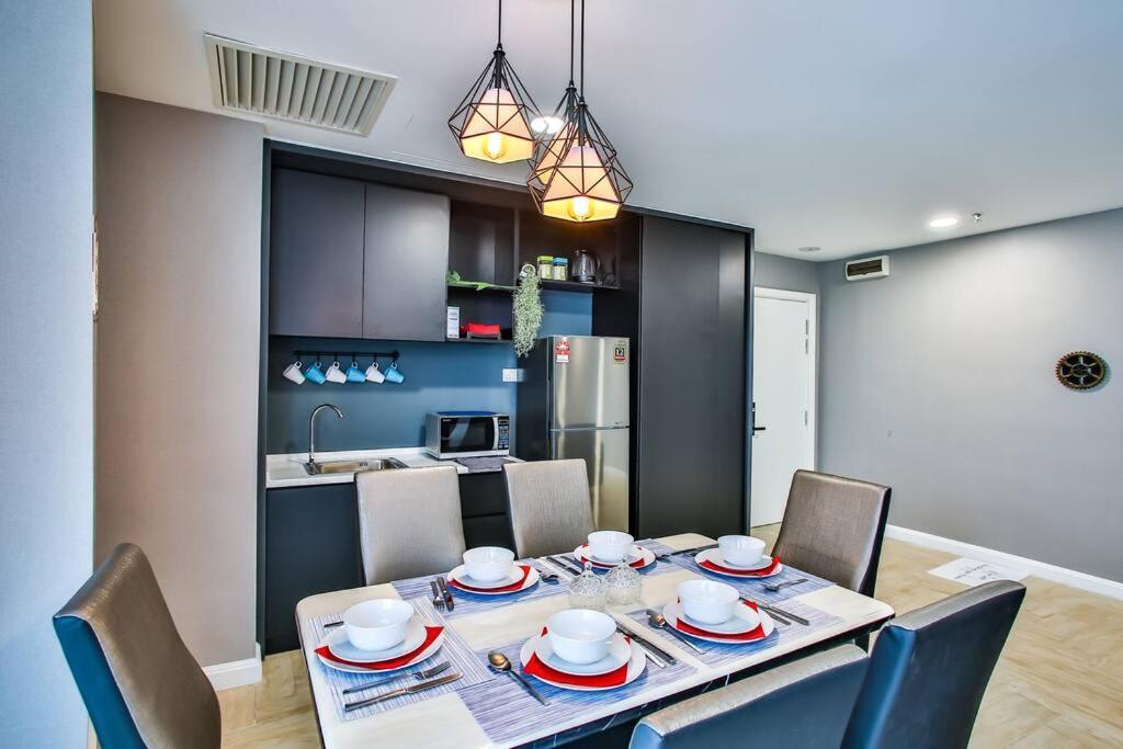 Comfy 2-bedroom With Large Balcony By Shamori Near The Curve, One Utama, Ikea Damansara * Petaling Jaya
