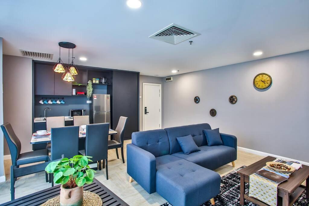 Apartment Comfy 2-bedroom With Large Balcony By Shamori Near The Curve, One Utama, Ikea Damansara