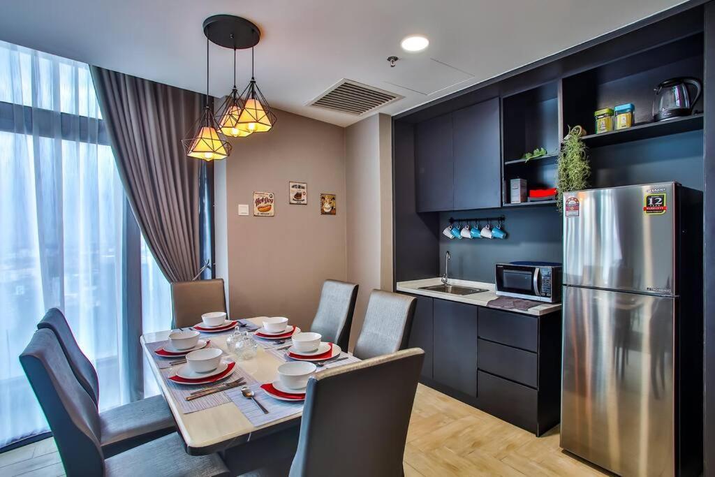Apartment Comfy 2-bedroom With Large Balcony By Shamori Near The Curve, One Utama, Ikea Damansara *